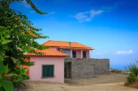 A Casa do Lagar In a peaceful and solitary area with a pleasant climate all year Hotels in Santana