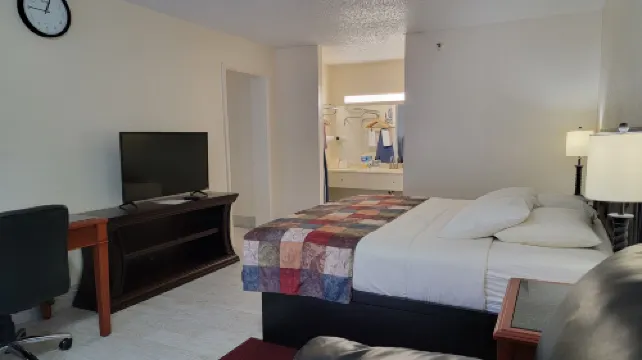 Simple Rewards Inn