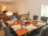 Querc Hotel a Highlow