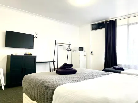 Avenue Motel Отели в г. Альфредтон