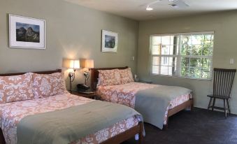 Queen's Inn by the River