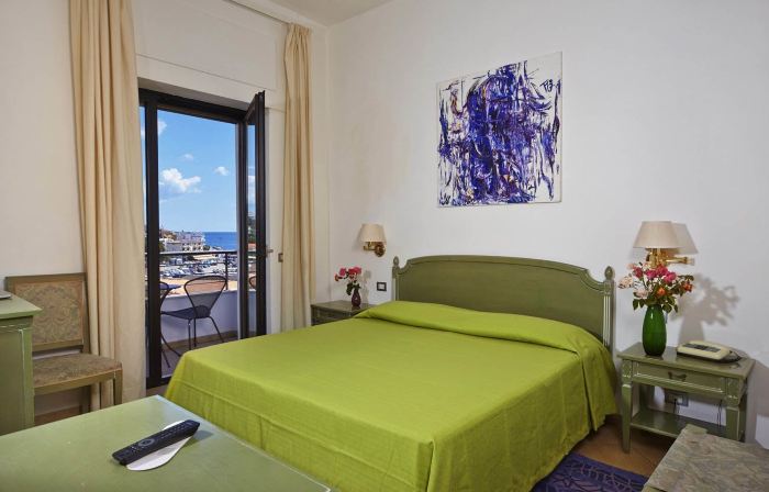 Hotel Cala Luna