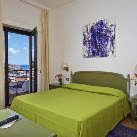 Hotel Cala Luna