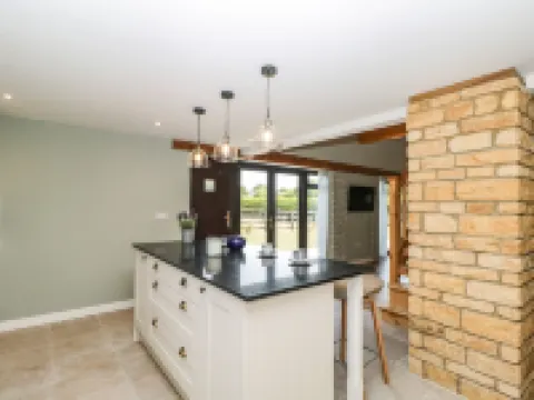 Petals Patch Hotels in Lower Slaughter