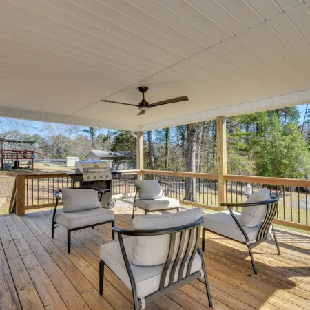 Home w/ Lake Keowee Access: Sleeps 7, Coffee Bar