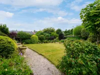 ウエスト デイン Dibble Tree周辺のホテル