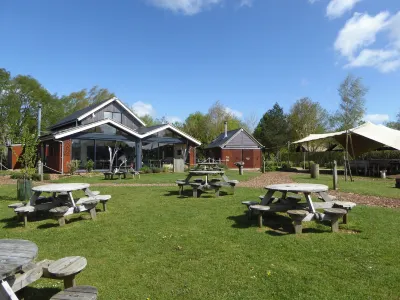Mill View Hotels near Ivy Lodge