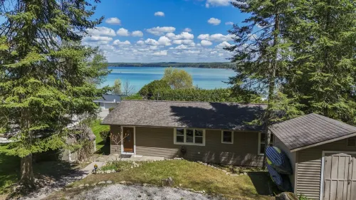 Beautiful Torch Lake House With Beach Access 2 Bedroom Home - 4-Star
