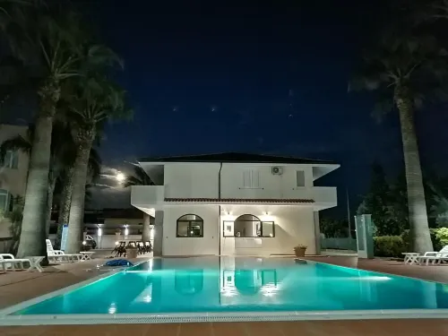 Villa Laura Residence Hotel Apartments & Studios - Apartments