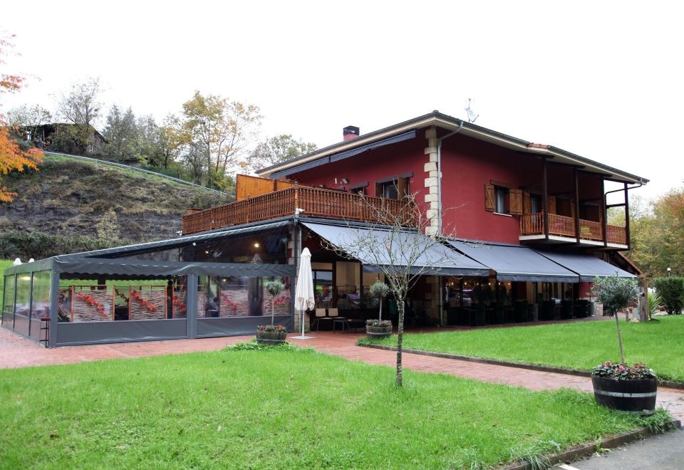 hotel overview picture
