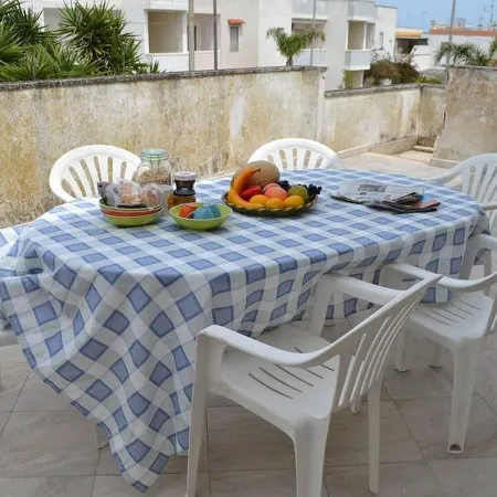 Charming Holiday Home Near the Beach with A Terrace, Pets