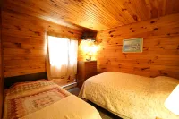 Blue Crest Cottages - balcony