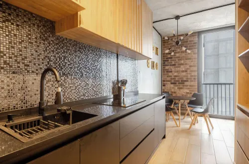 Stylish Private Room City Views & Prime Location - Apartments
