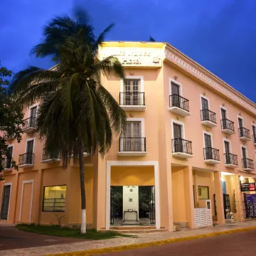 Hotel Los Itzaes by 5th av