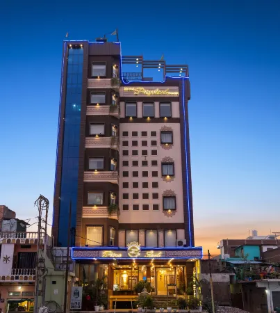 Prime Land Отели в г. Манроли