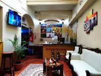 Hostal Latitud Ecuem