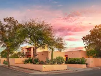 Adobe Rose Inn Hotels near Centennial Hall