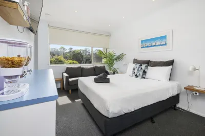 Moody's Motel Hotels near Point Nepean National Park