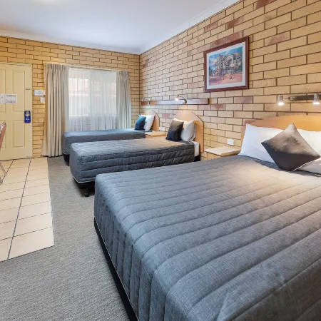 Roma Mid Town Motor Inn