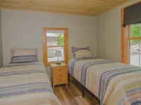 Mountain Lake Cottages Hotels in Orleans County