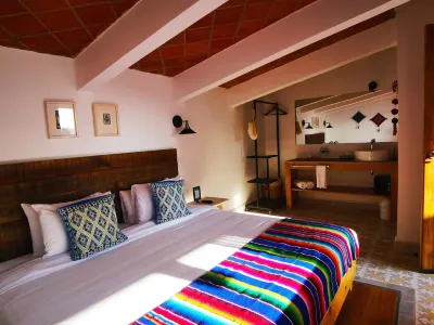 Santa Josefita Bed & Breakfast Отели рядом с достопримечательностью «Ex-Convento de San Gabriel»