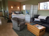Yellowstone River Lodge - Homestays