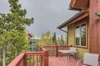 레드어닝에 의한 42 버건디 4br 3.5ba 4 베드룸 타운하우스