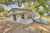 Waterfront Panacea Vacation Rental w/ Dock! - WiFi