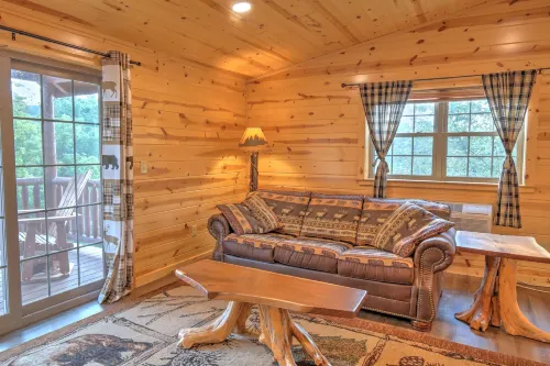 Blessings Lodge - balcony
