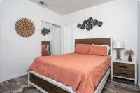 Sprawling Downtown Redlands Retreat Central to all Schools, Hospitals & Events