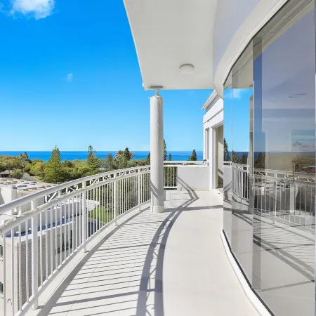 Beachside Resort Kawana Waters