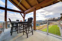 Ski-in/out Townhome w/ Views at Okemo Resort! - Homestays