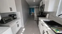 1 bedroom 1 bathroom beach house, beach right at your door steps