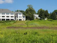 Strawberry Hill Seaside Inn Hotels in Knox County