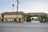 Budget Inn Các khách sạn ở Baldwin Park