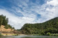 Morrison's Rogue River Lodge - parking
