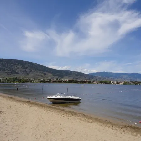 Falcon Resort Отели в г. Осуюс