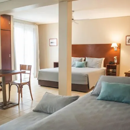 DonSuites فنادق في كورينتس