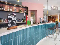 YHA Manchester - Bares