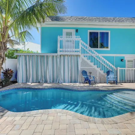 Cozy Siesta Key Dream Inn Rental < 1/2 Mi to Beach