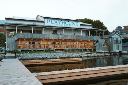 Riviera Inn & Suites 1000 Islands