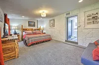 Retro Updated Blanco Abode - Steps to Main Street! Hotels in Blanco
