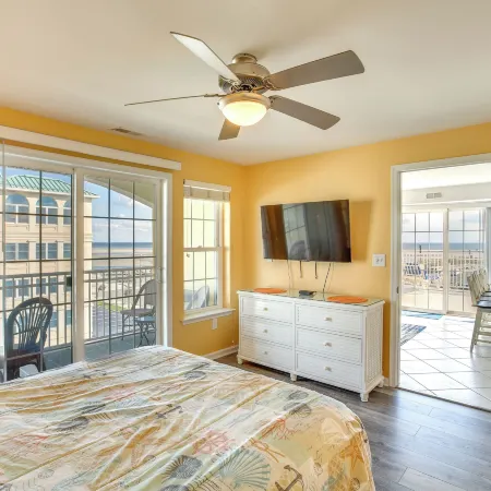 North Wildwood Condo - Beach Across Street!