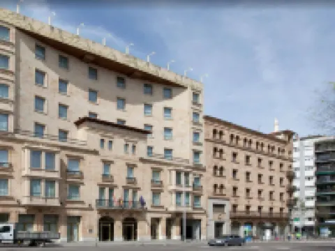 阿拉梅達宮酒店 鄰近Iglesia de San Julian y Santa Basilisia的酒店