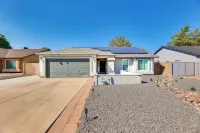 Lovely Gilbert Home w/ Heated Pool: 3 Mi to Dtwn! - Homestays