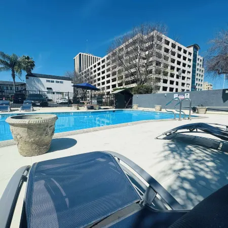 Travelodge by Wyndham Fresno Convention Center Area