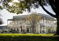The Martinborough Hotel فنادق في 