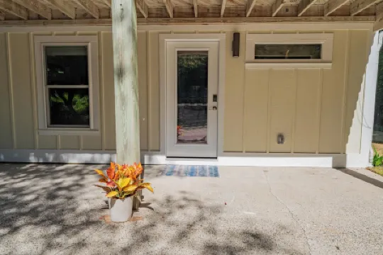 Charming Coastal Oasis with Heated Pool in Kitty Hawk, NC