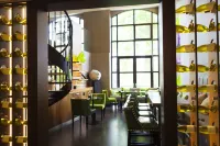 Van der Valk Hotel Bloemendal - バー