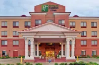Holiday Inn Express & Suites Clinton Hotels in Clinton
